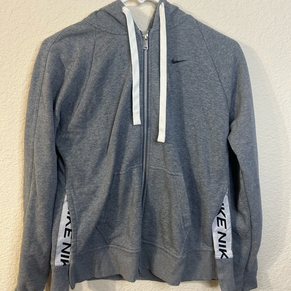 Nike Heather Gray Hoodie with White Details High‎ Slit Active Sports Sweatshirt